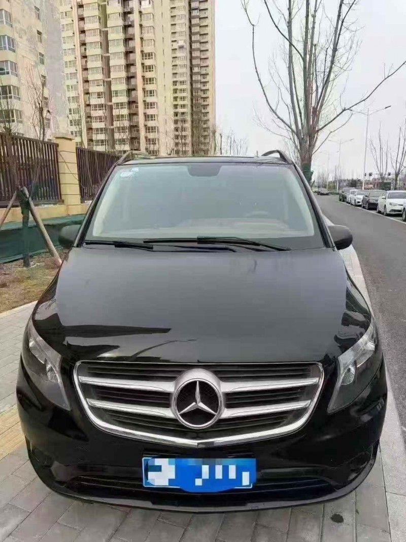 保定18年奔驰威霆1