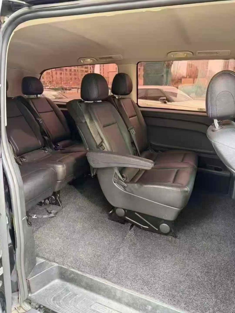 保定18年奔驰威霆7