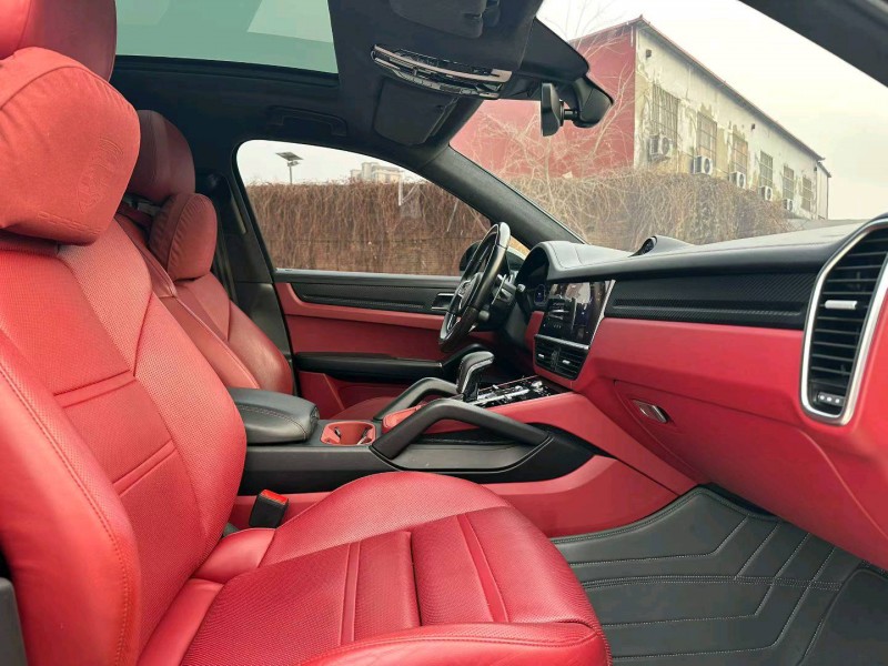 石家庄22年保时捷卡宴3