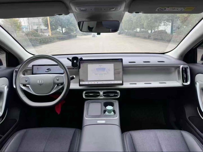 盐城25年零跑汽车C015