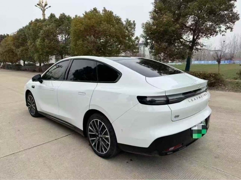 盐城25年零跑汽车C017