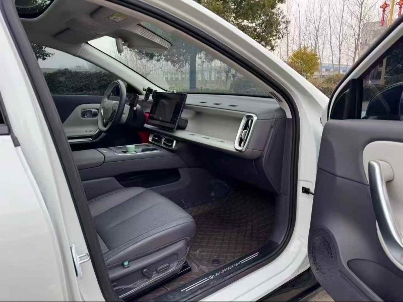 常州25年零跑汽车C016