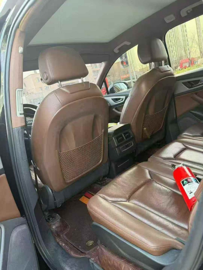 青岛16年奥迪Q76