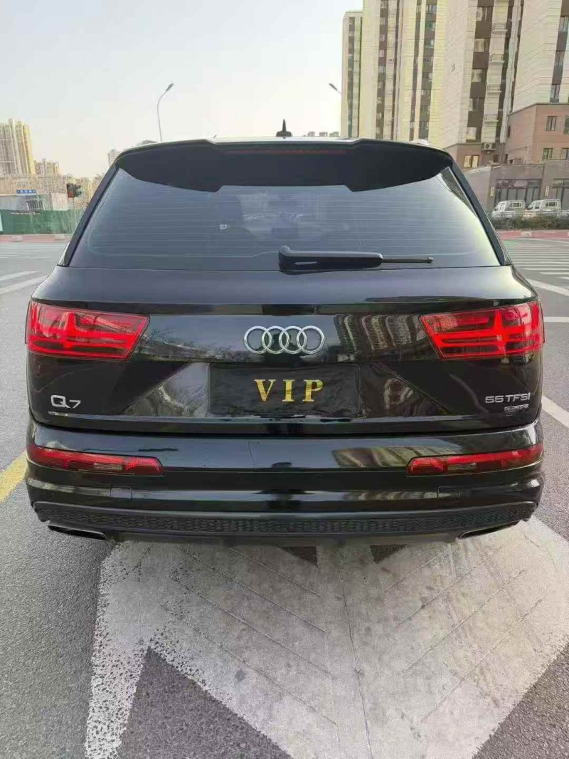 青岛16年奥迪Q79