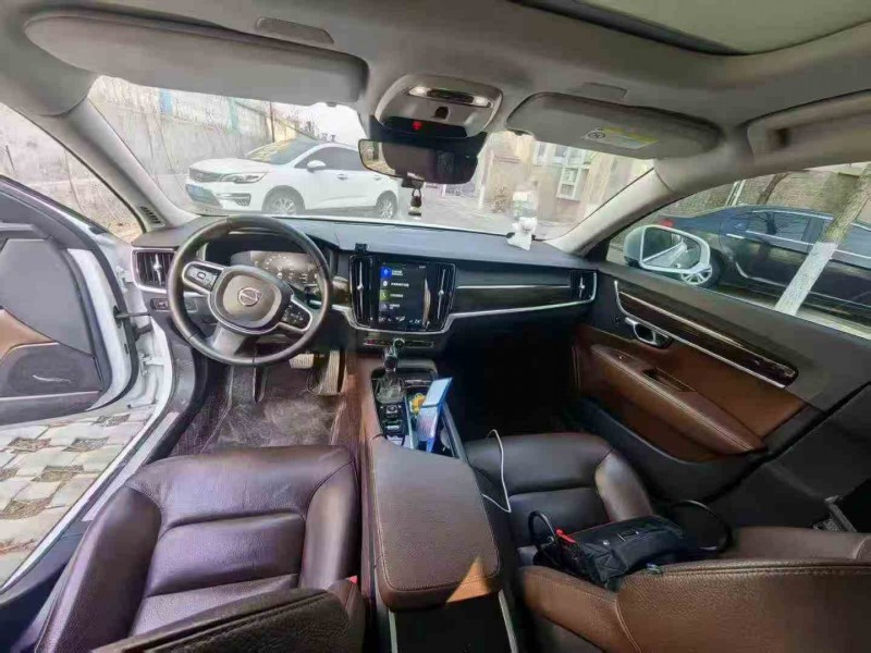 济宁18年沃尔沃S905