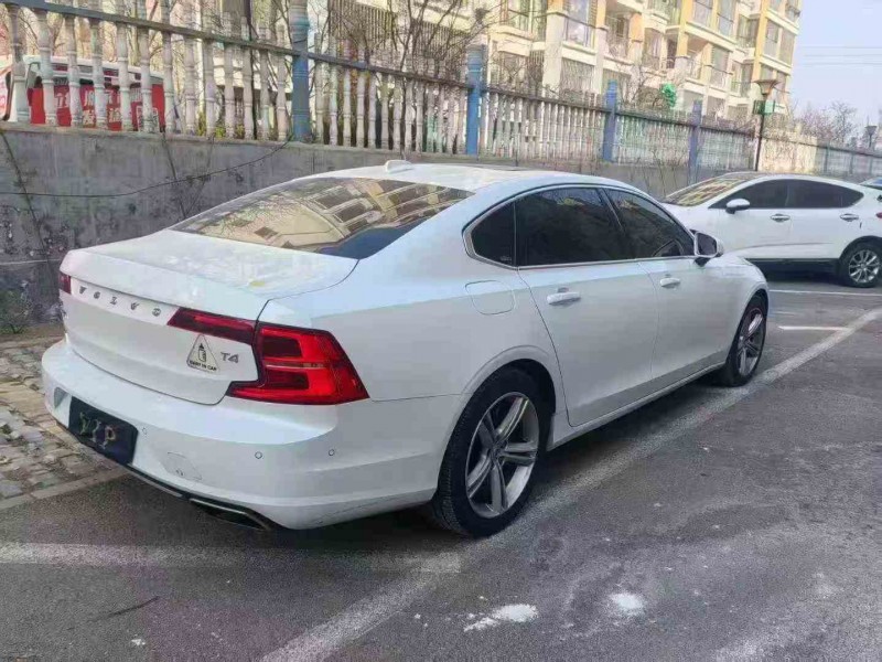 济宁18年沃尔沃S909