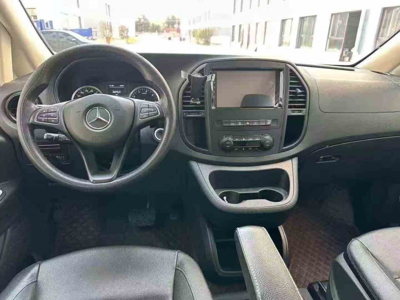 潍坊22年奔驰威霆4