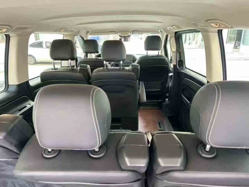 潍坊22年奔驰威霆6