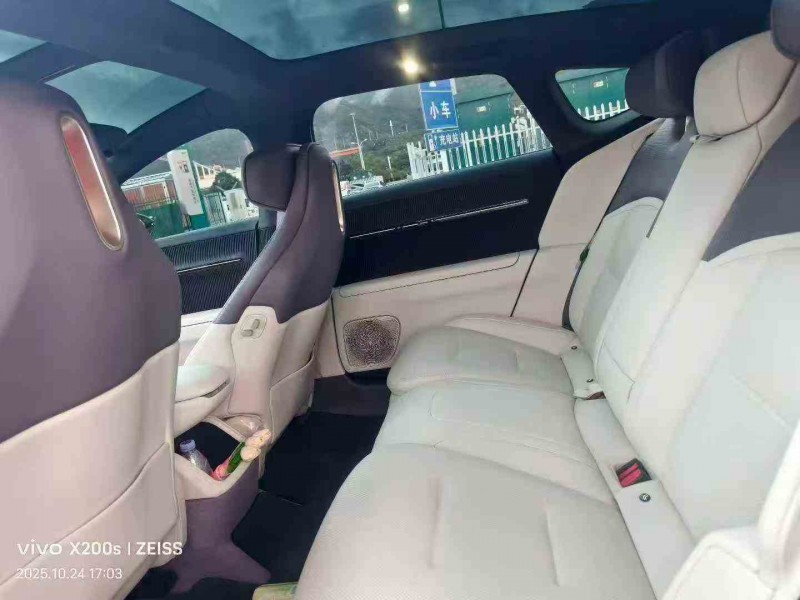 嘉兴25年阿维塔124