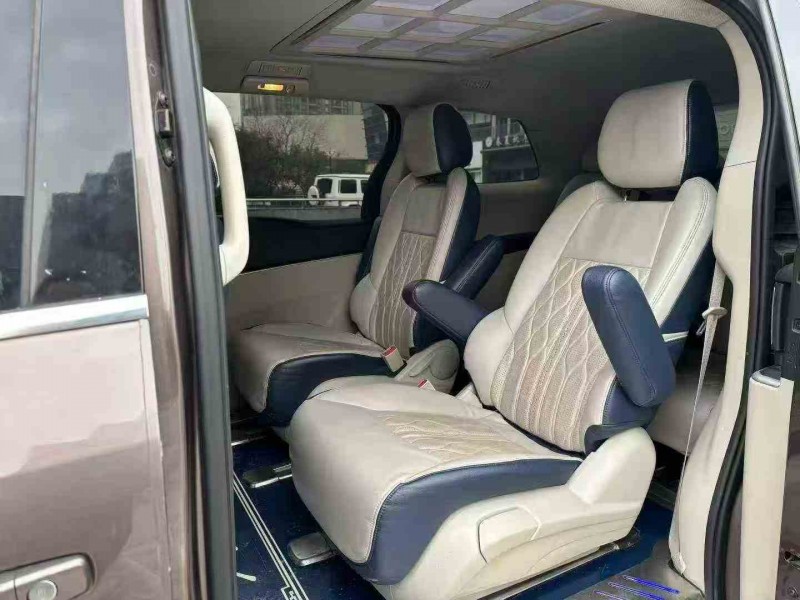 嘉興21年別克GL84