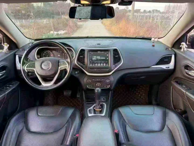 嘉兴20年Jeep自由光6