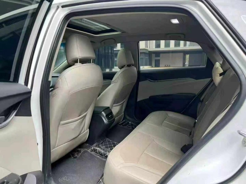 广州19年别克英朗8