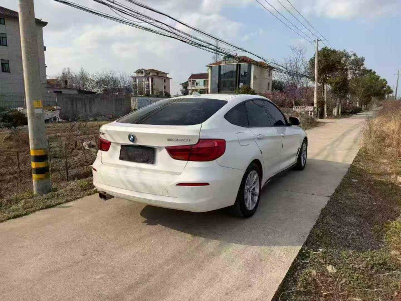 金华17年宝马3系8
