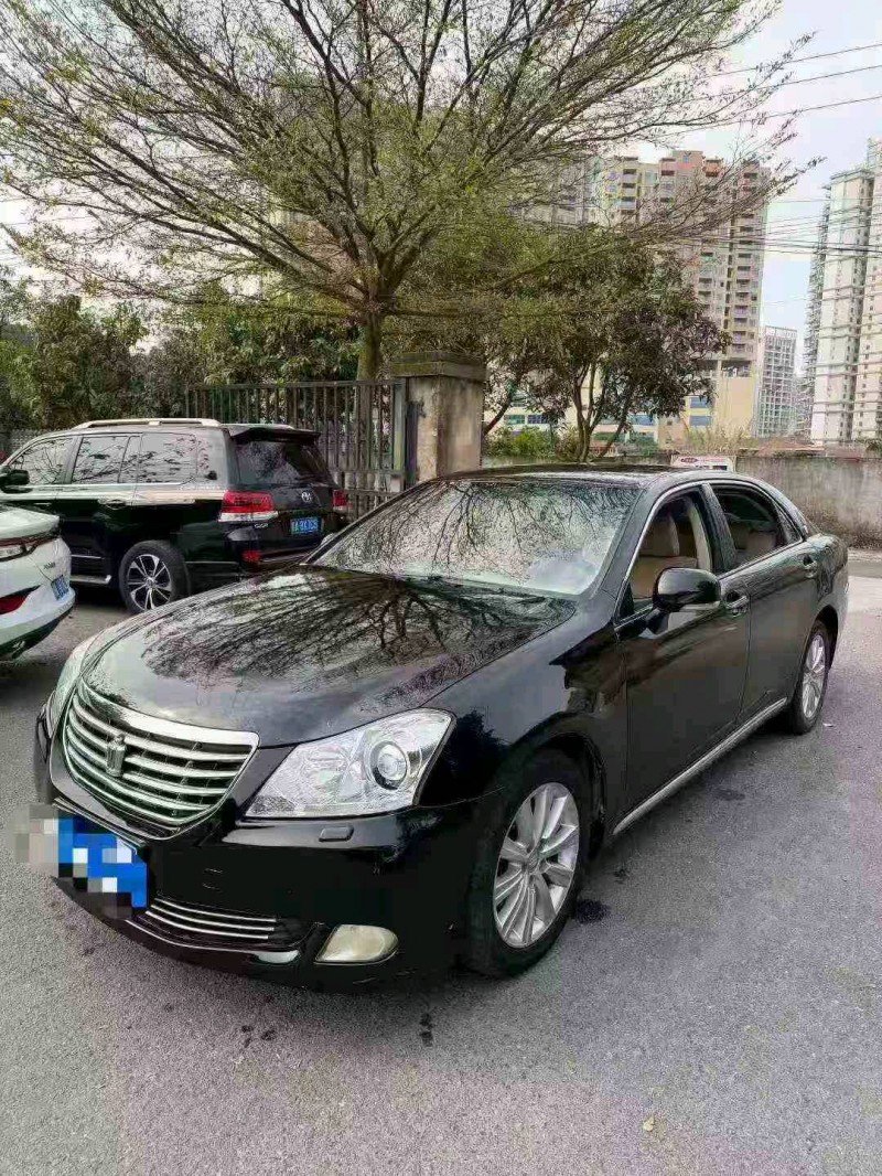 钦州11年丰田皇冠2