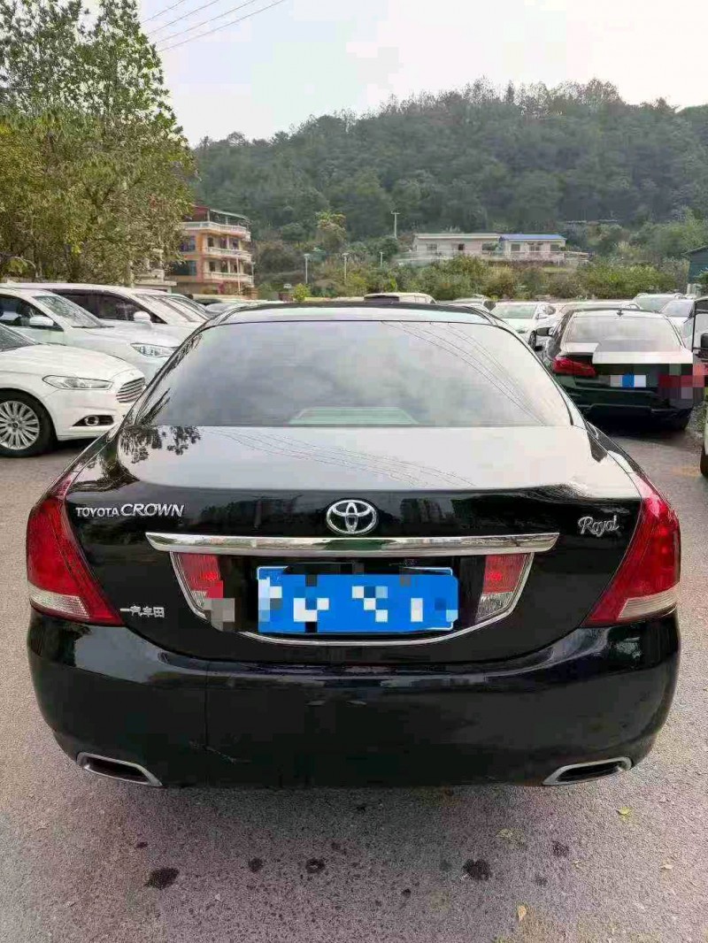 钦州11年丰田皇冠6