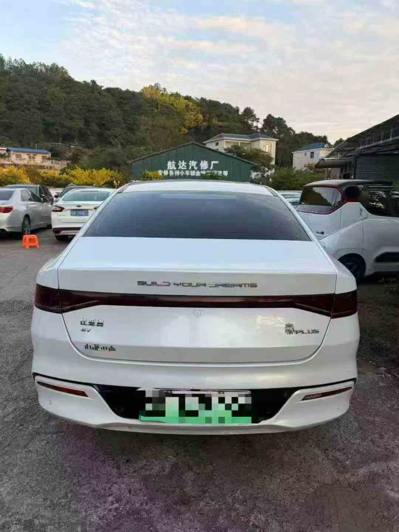 梧州23年比亚迪秦6