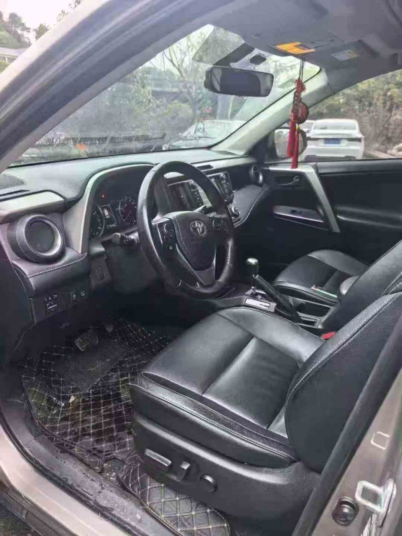 钦州17年丰田RAV4荣放2