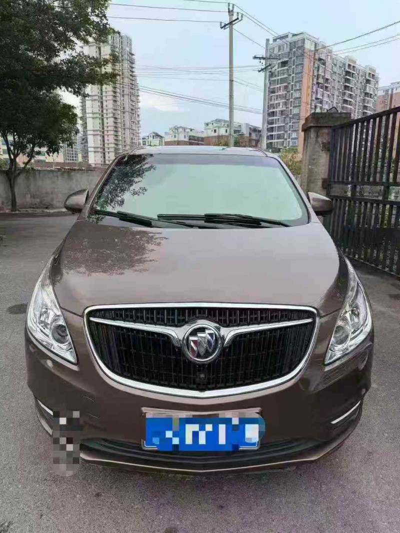 玉林19年别克GL81