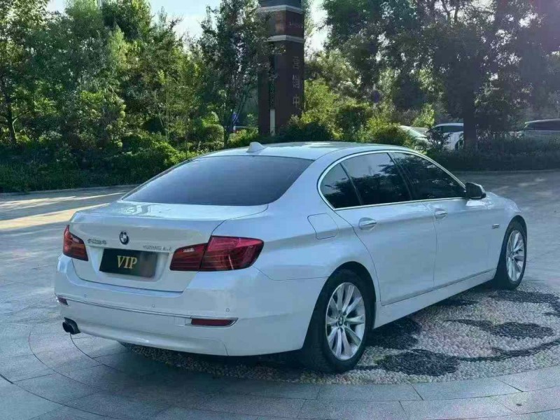 青岛15年宝马5系8