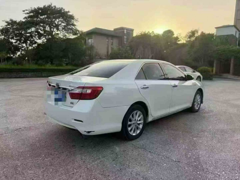 梧州13年丰田凯美瑞8