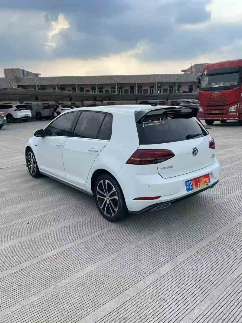 佛山19年大众高尔夫7