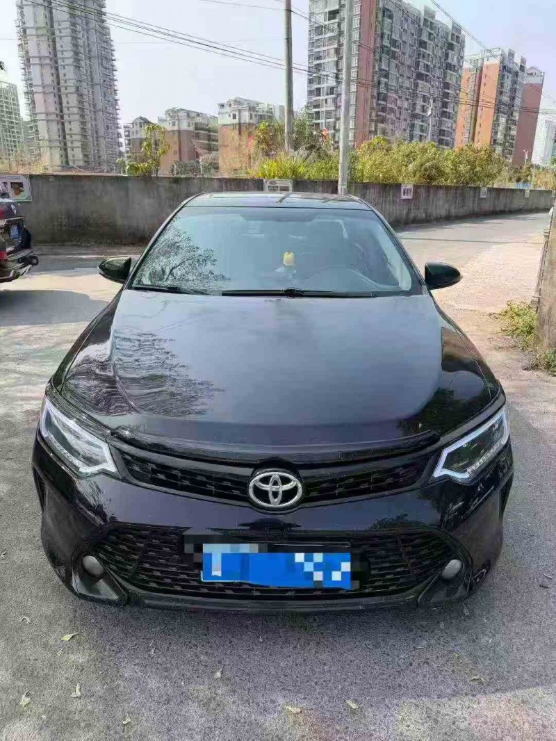 防城港15年丰田凯美瑞1