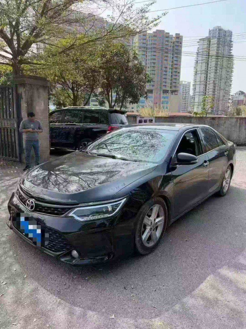 防城港15年丰田凯美瑞2