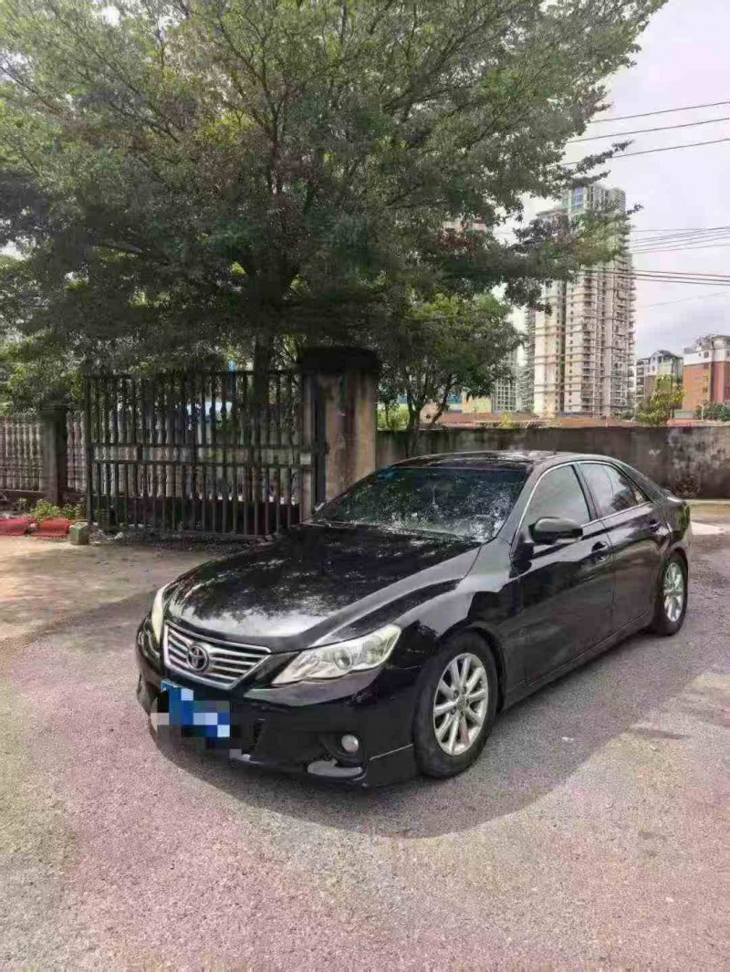 钦州12年丰田锐志2