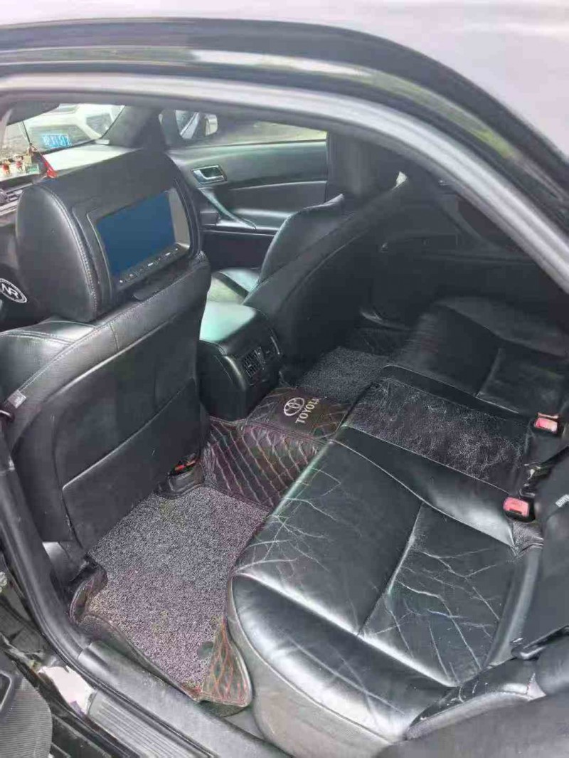 钦州12年丰田锐志4