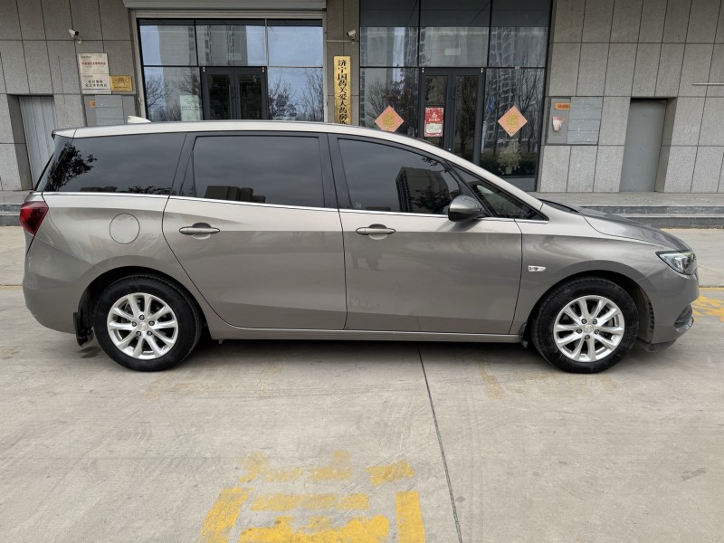 济宁20年别克GL67