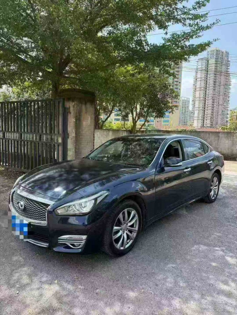 北海17年英菲尼迪Q702