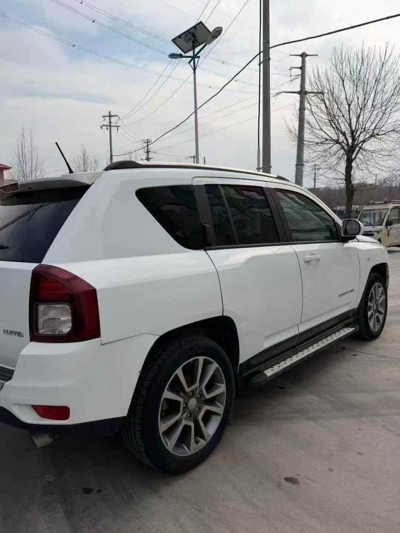 枣庄14年Jeep指南者8