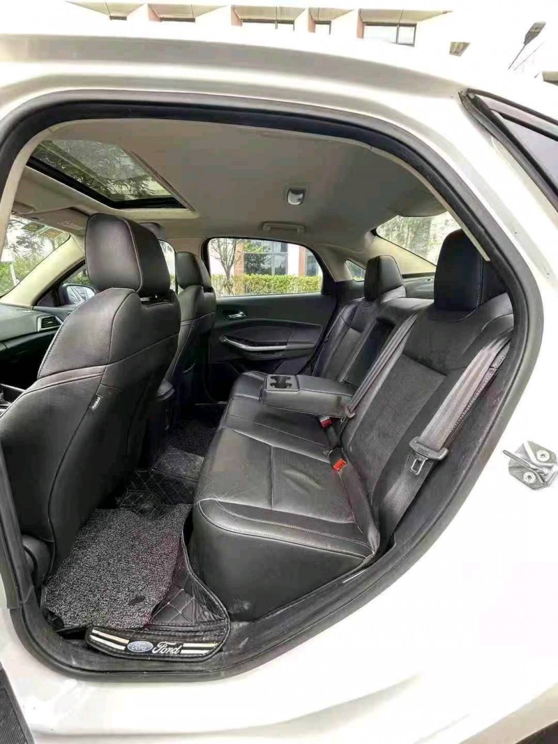 广州17年福特福睿斯6
