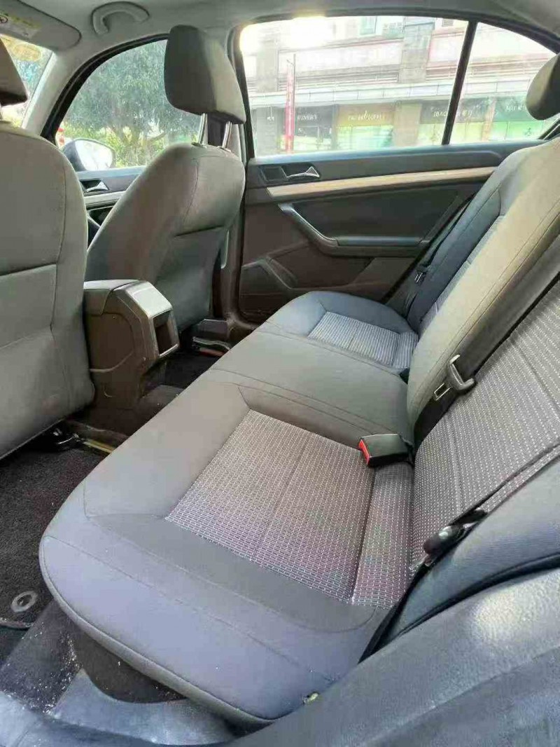 江门18年大众朗逸6