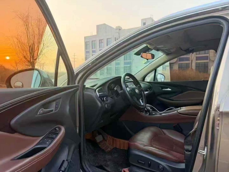 潍坊18年别克昂科威4