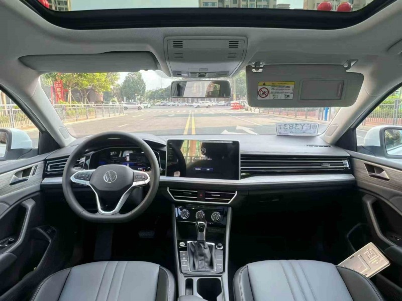 珠海25年大众速腾4