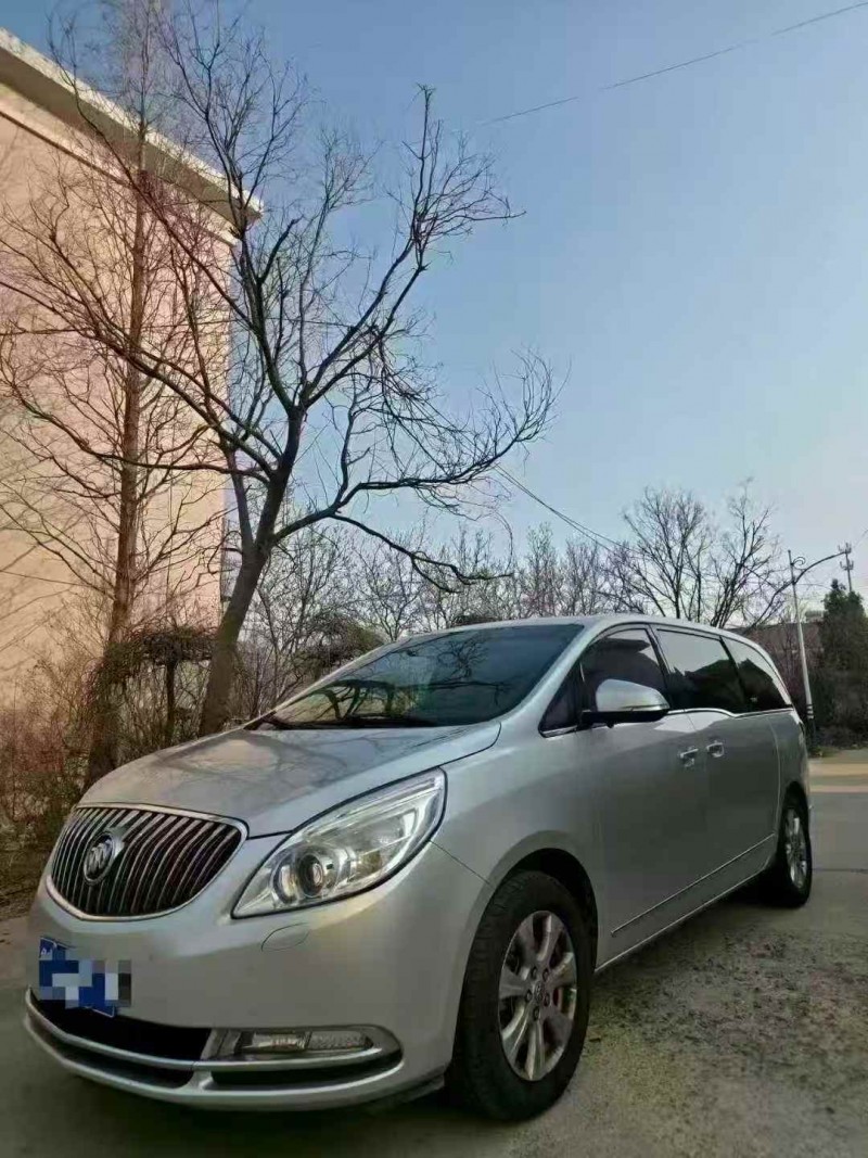 济宁16年别克GL83