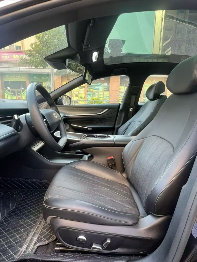 东莞25年长安汽车启源2