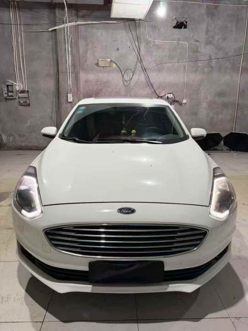 常州20年福特福睿斯1