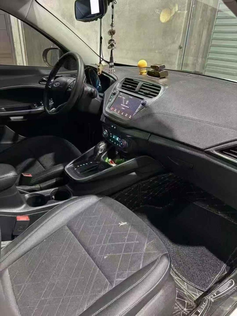 常州20年福特福睿斯5