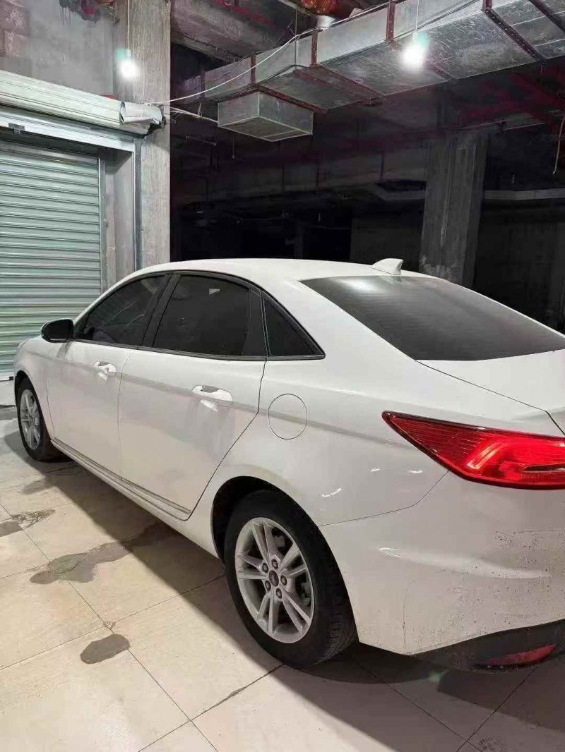 常州20年福特福睿斯8