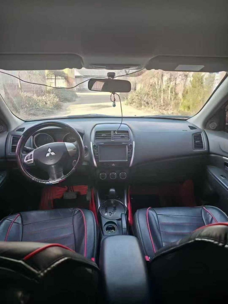 潍坊16年三菱劲炫6