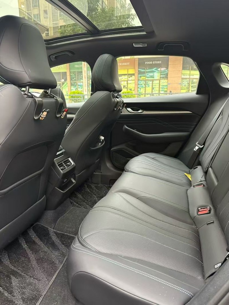 东莞25年吉利星瑞6