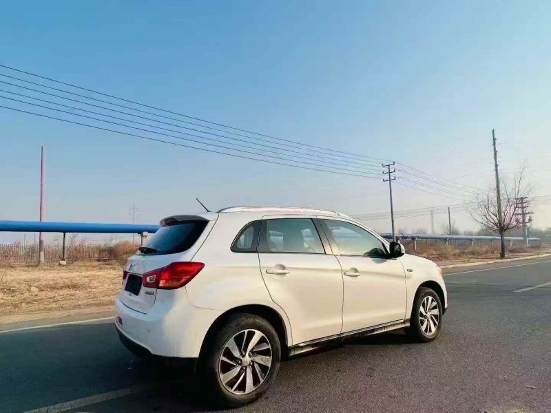 潍坊17年三菱劲炫7