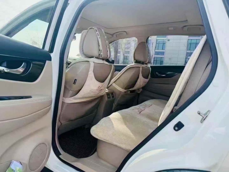 淄博15年日产奇骏5