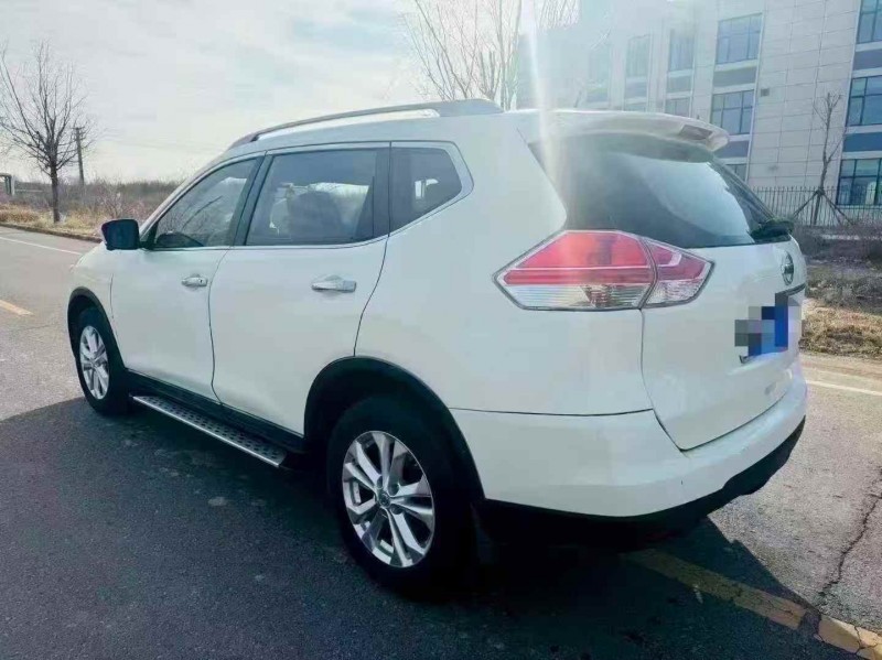 淄博15年日产奇骏7