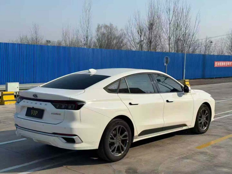 青岛25年福特蒙迪欧8