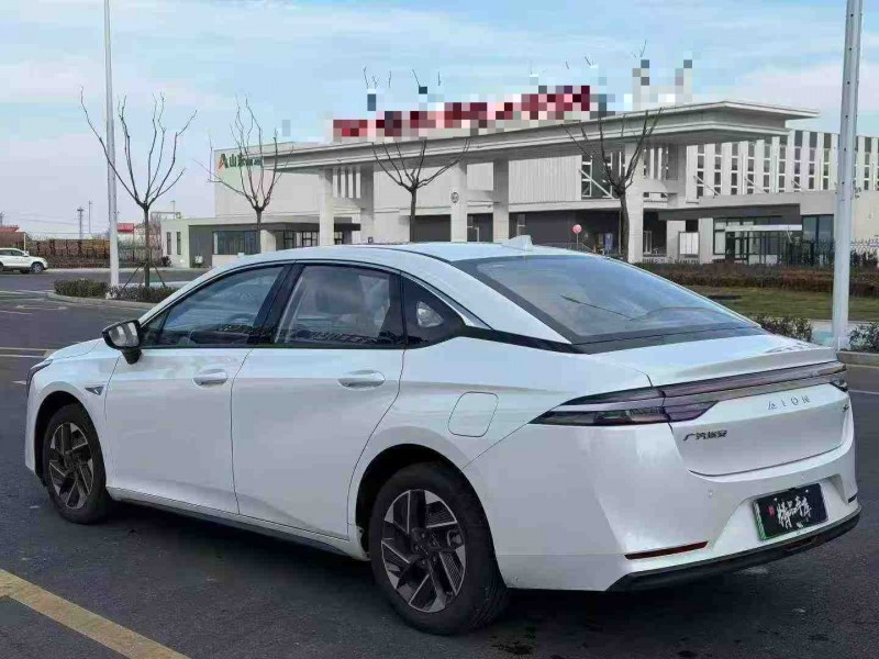 青岛25年传祺埃安S7