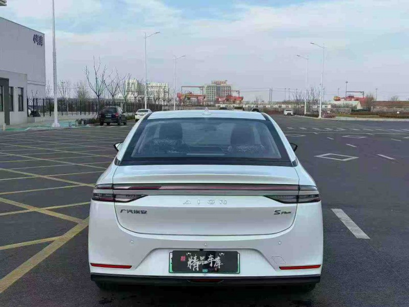 青岛25年传祺埃安S9