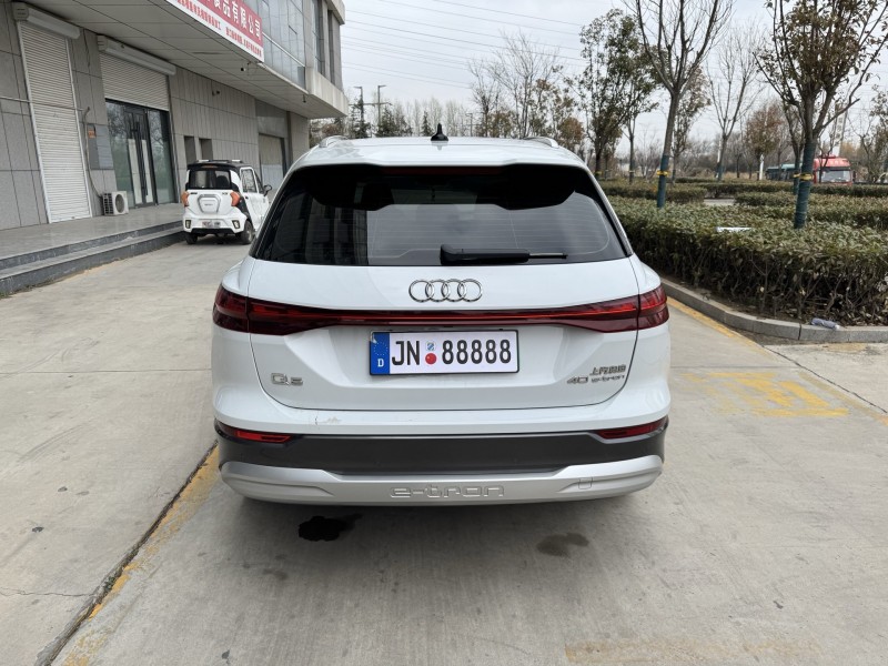 济宁23年奥迪Q59